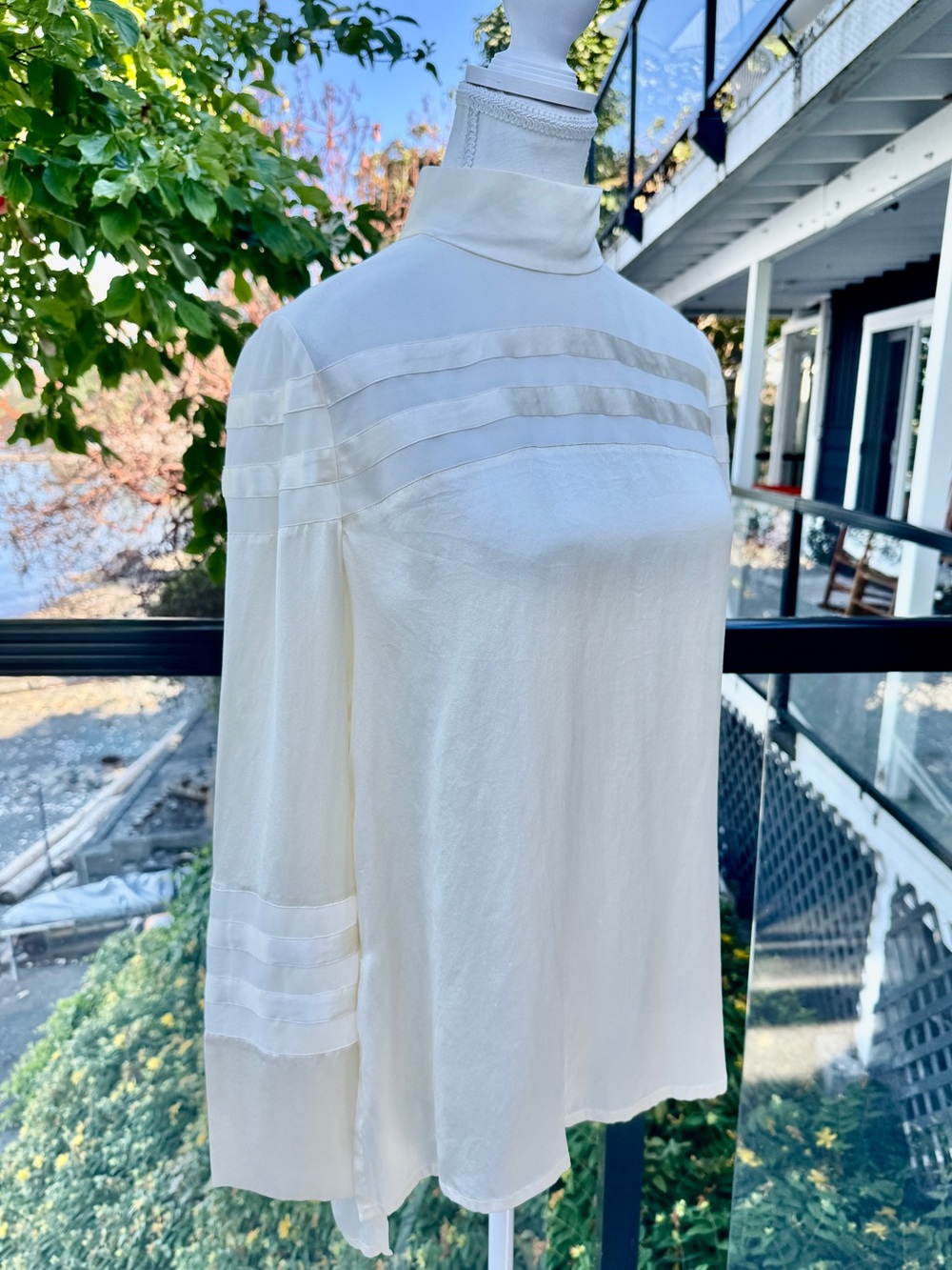 100% Silk Massimo Dutti Cream Long Sleeved Blouse Top Size 4 36